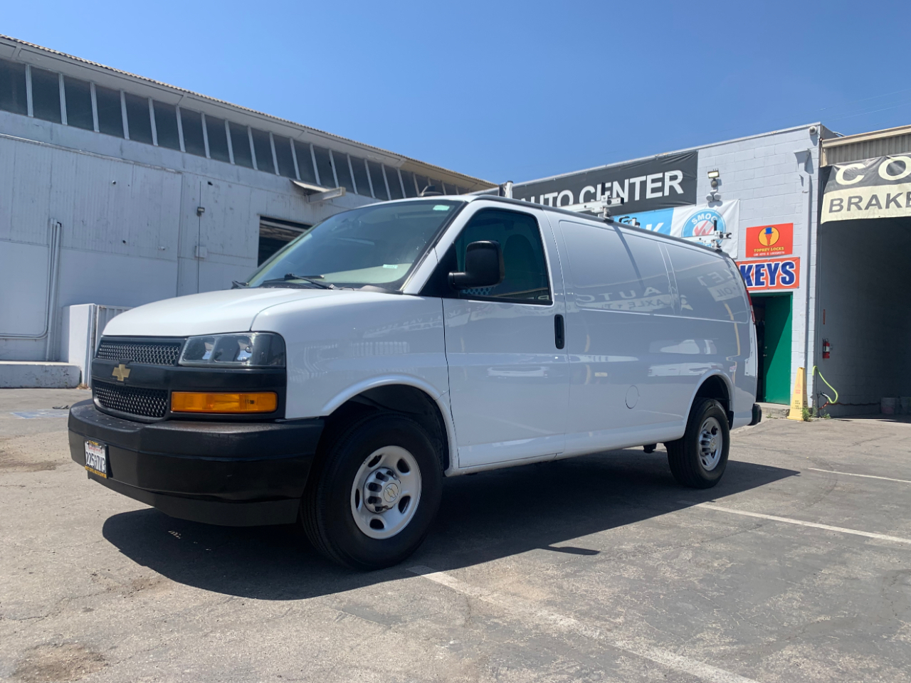 Chevrolet Express Cargo Van RWD 2500 135" 2023