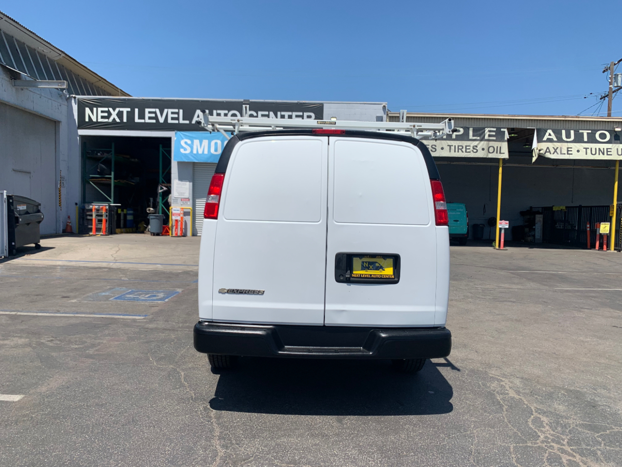Chevrolet Express Cargo Van RWD 2500 135" 2022