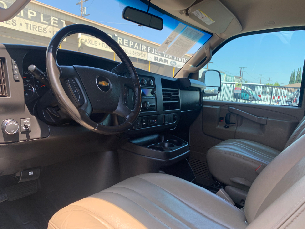Chevrolet Express Cargo Van RWD 2500 135" 2022