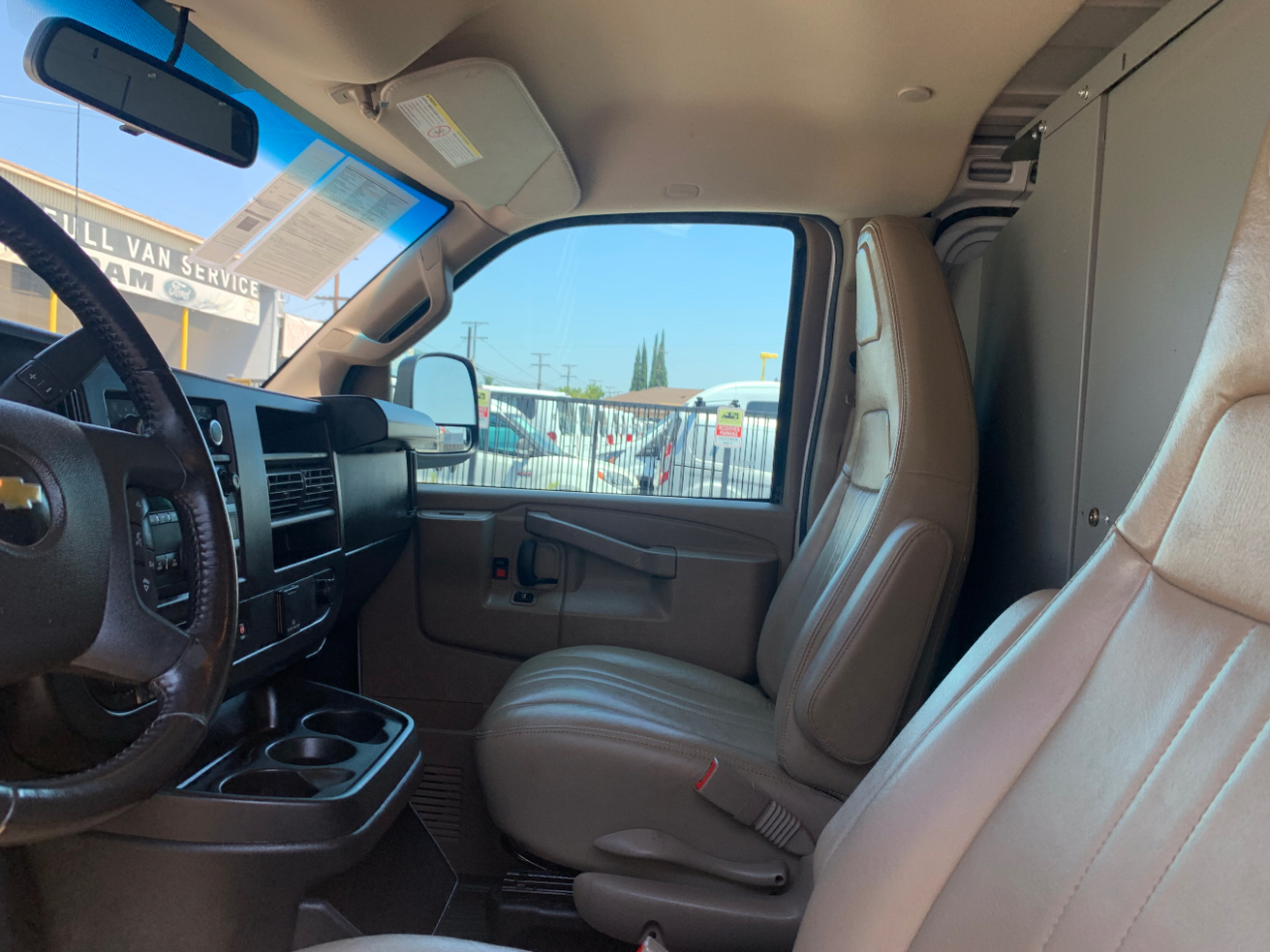 Chevrolet Express Cargo Van RWD 2500 135" 2022