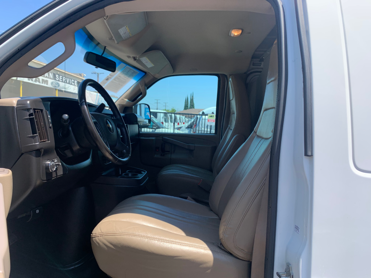 Chevrolet Express Cargo Van RWD 2500 135" 2022