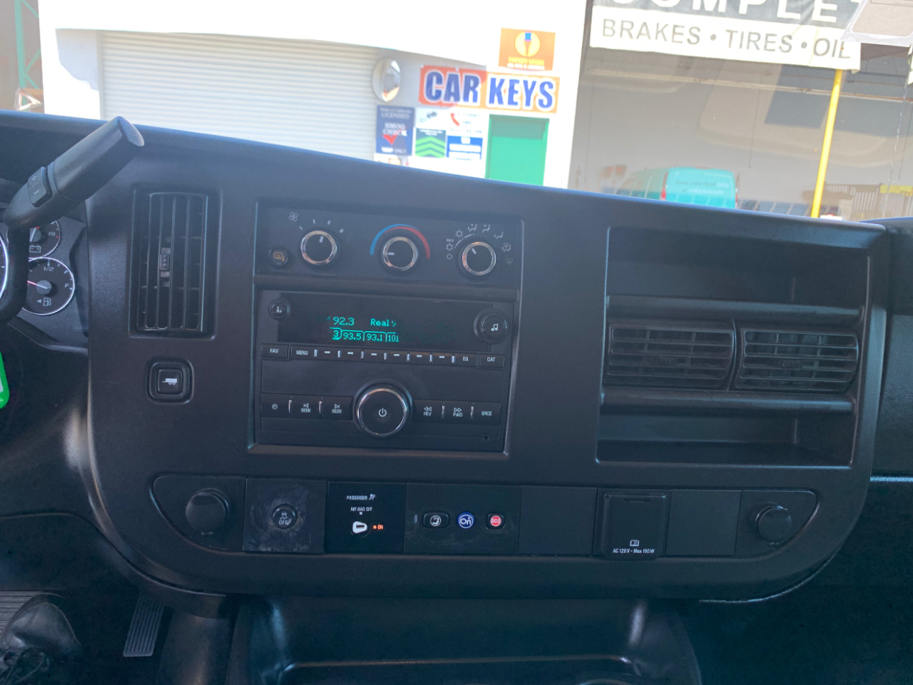 Chevrolet Express Cargo Van RWD 2500 135" 2022