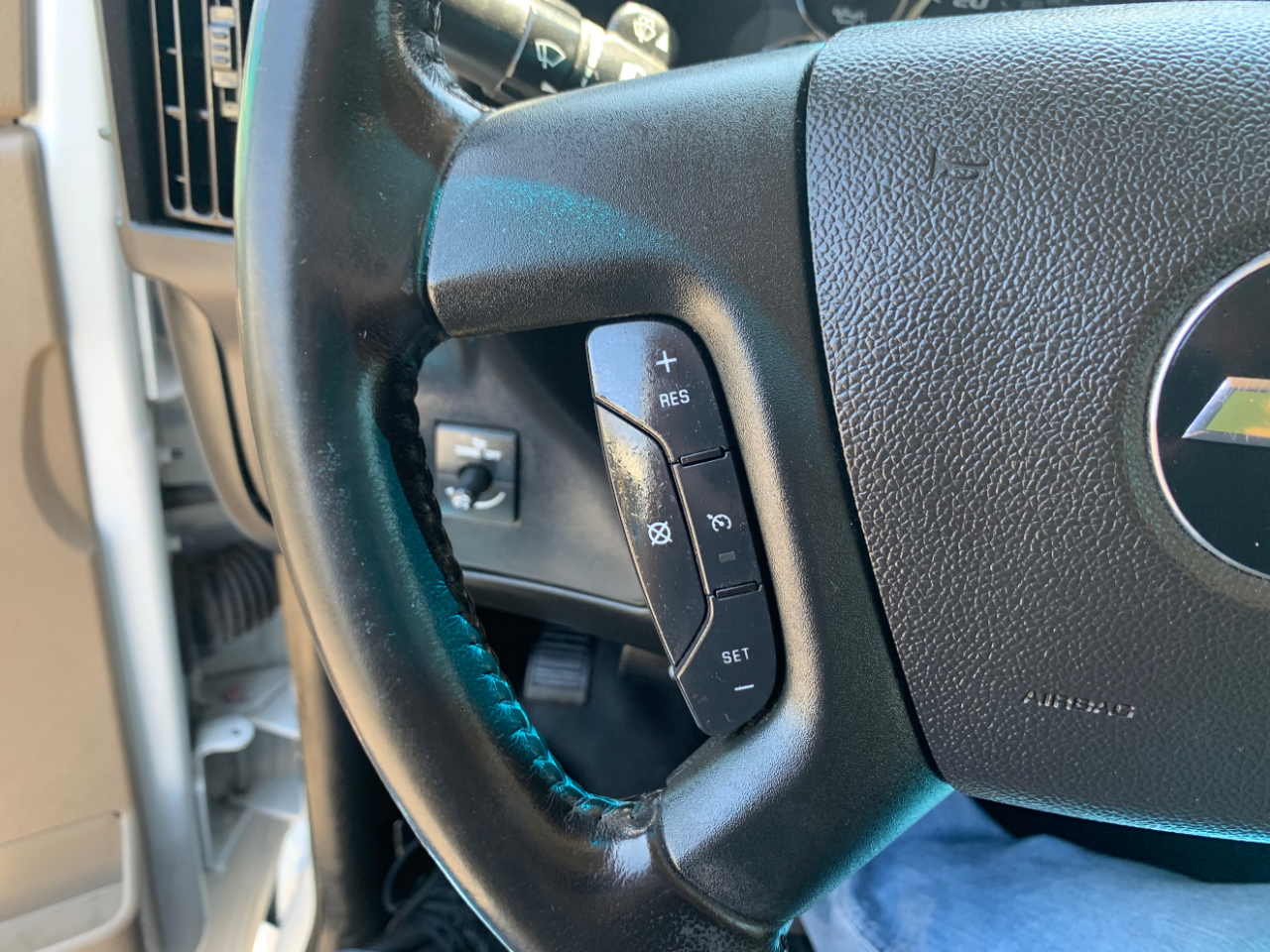 Chevrolet Express Cargo Van RWD 2500 135" 2022