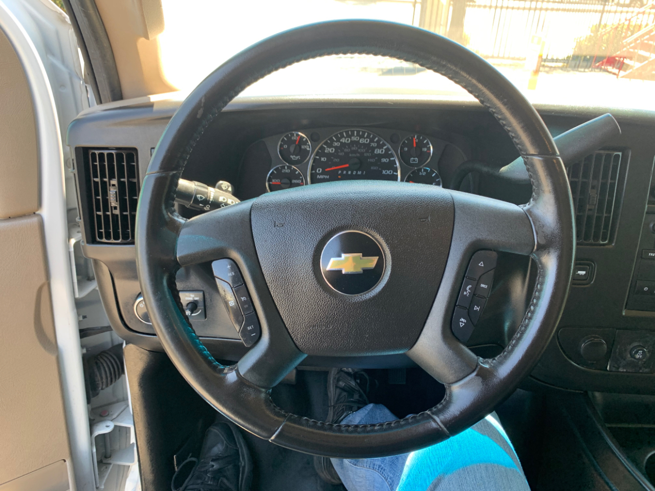 Chevrolet Express Cargo Van RWD 2500 135" 2022