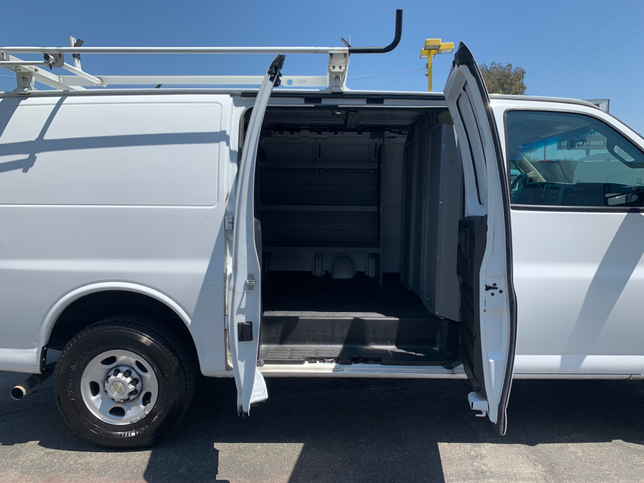 Chevrolet Express Cargo Van RWD 2500 135" 2022