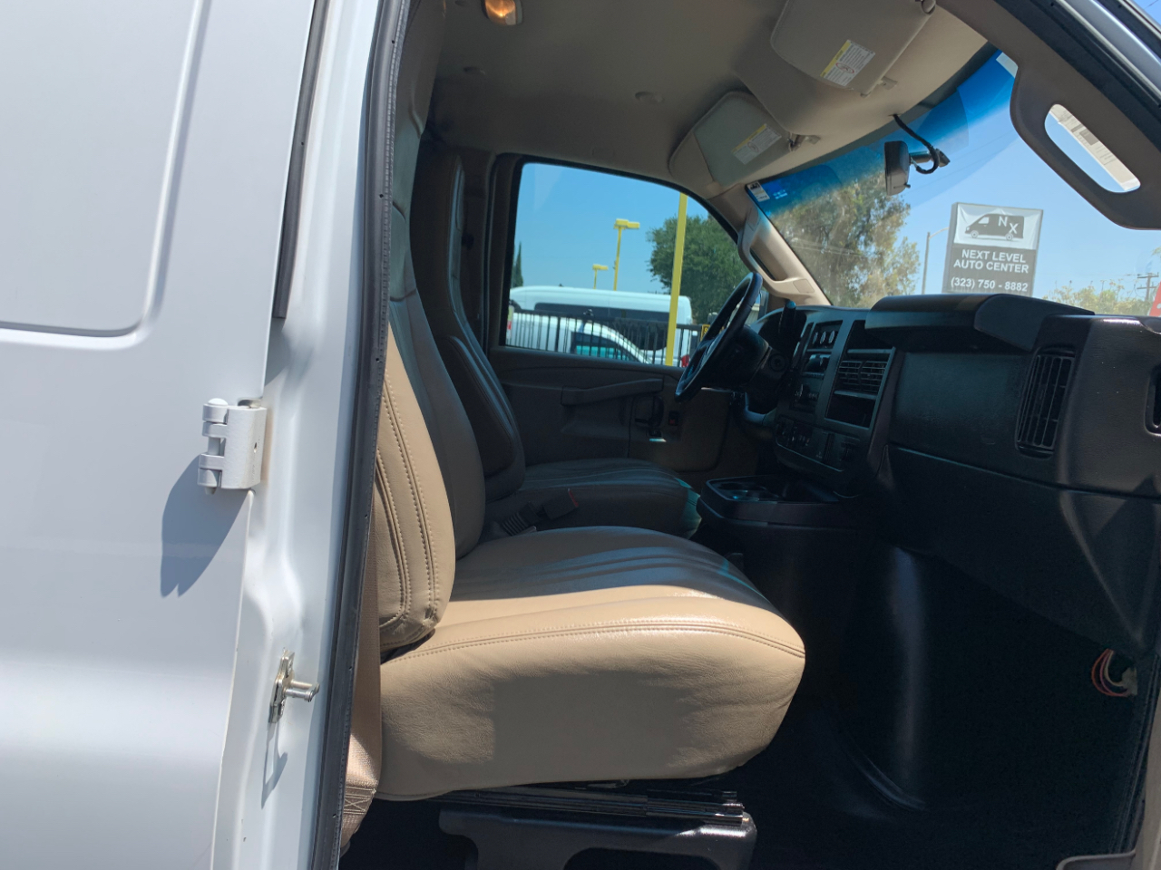 Chevrolet Express Cargo Van RWD 2500 135" 2022