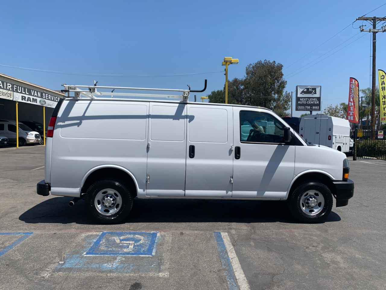Chevrolet Express Cargo Van RWD 2500 135" 2022