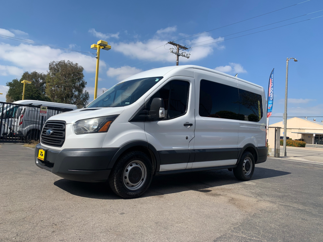Ford Transit Passenger Wagon T-150 130" Med Roof XL Sliding RH Dr 2018