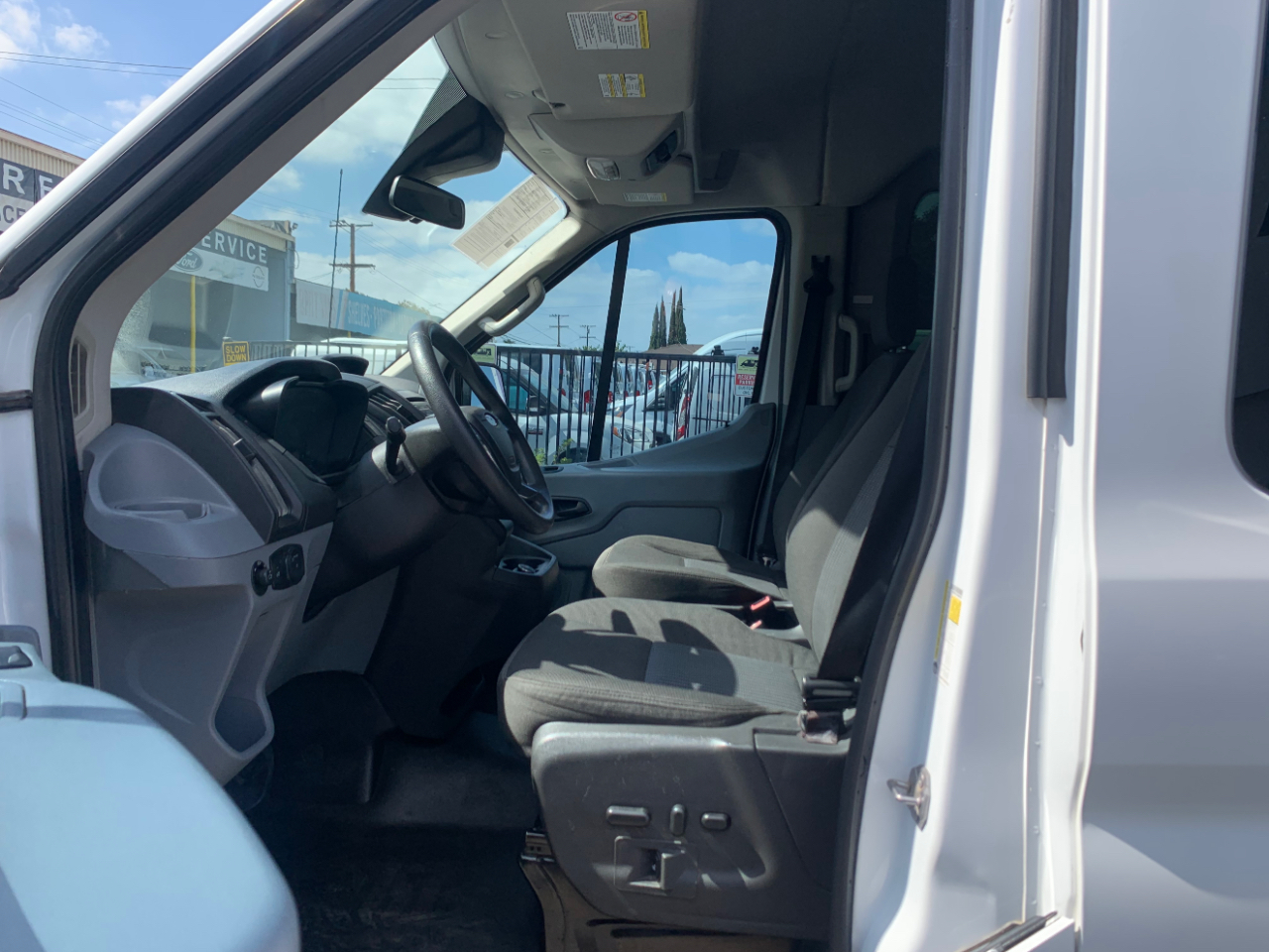 Ford Transit Passenger Wagon T-150 130" Med Roof XL Sliding RH Dr 2018