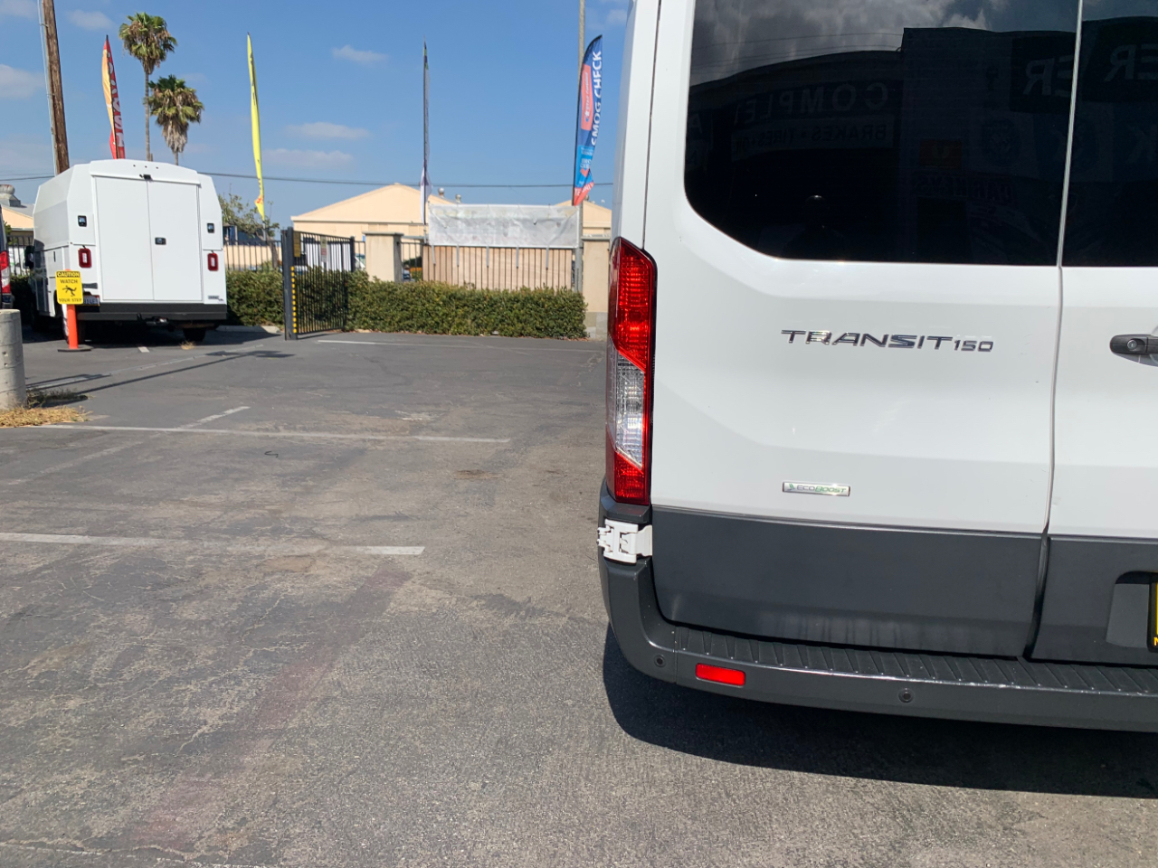 Ford Transit Passenger Wagon T-150 130" Med Roof XL Sliding RH Dr 2018