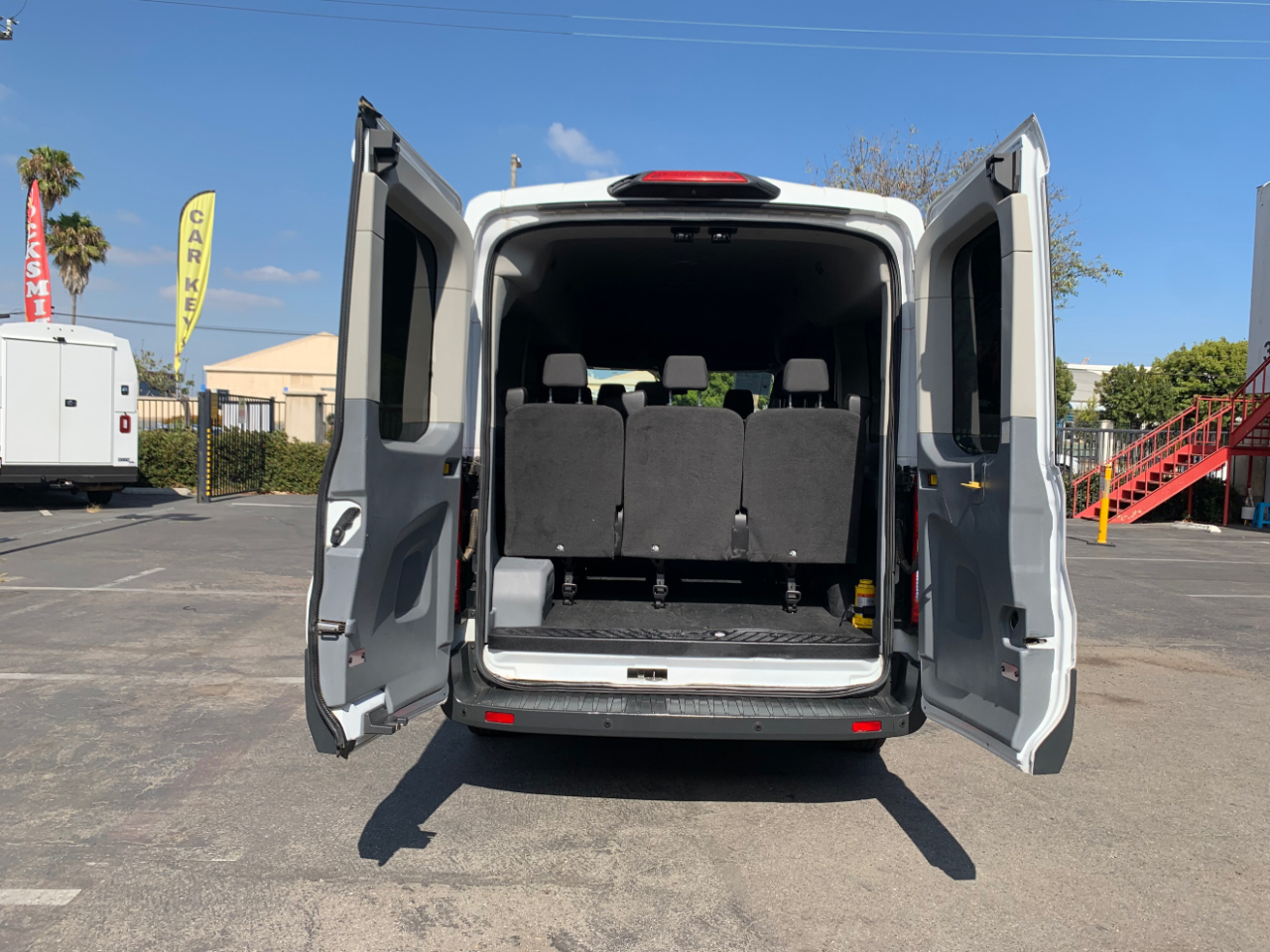 Ford Transit Passenger Wagon T-150 130" Med Roof XL Sliding RH Dr 2018