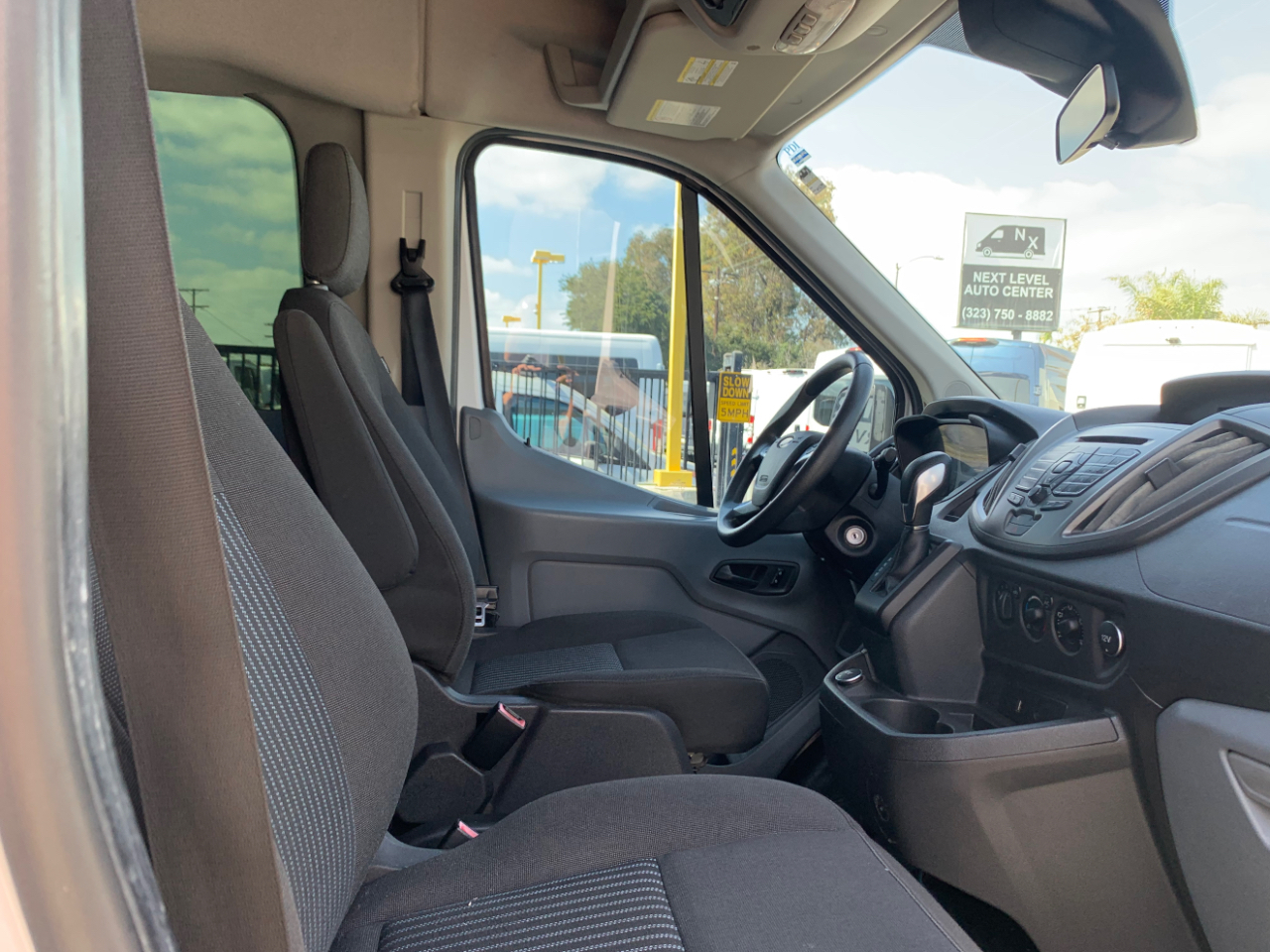 Ford Transit Passenger Wagon T-150 130" Med Roof XL Sliding RH Dr 2018