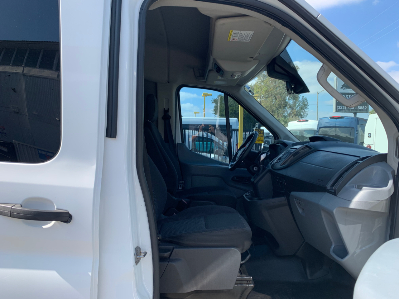 Ford Transit Passenger Wagon T-150 130" Med Roof XL Sliding RH Dr 2018