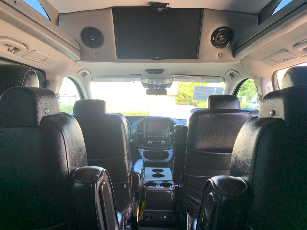 Mercedes-Benz Metris Passenger Van Standard Roof 126" Wheelbase 2018
