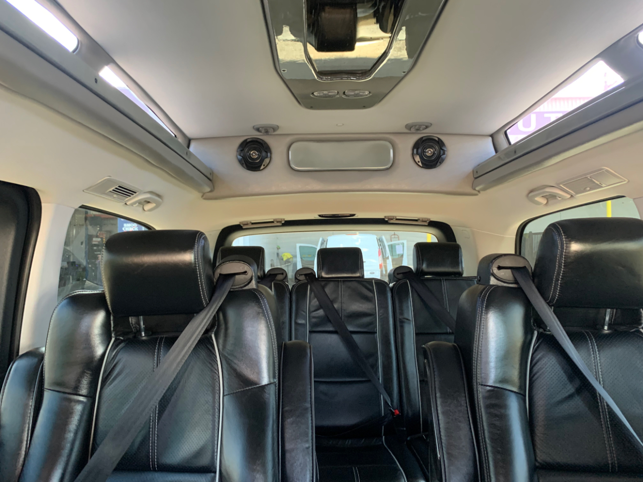 Mercedes-Benz Metris Passenger Van Standard Roof 126" Wheelbase 2018