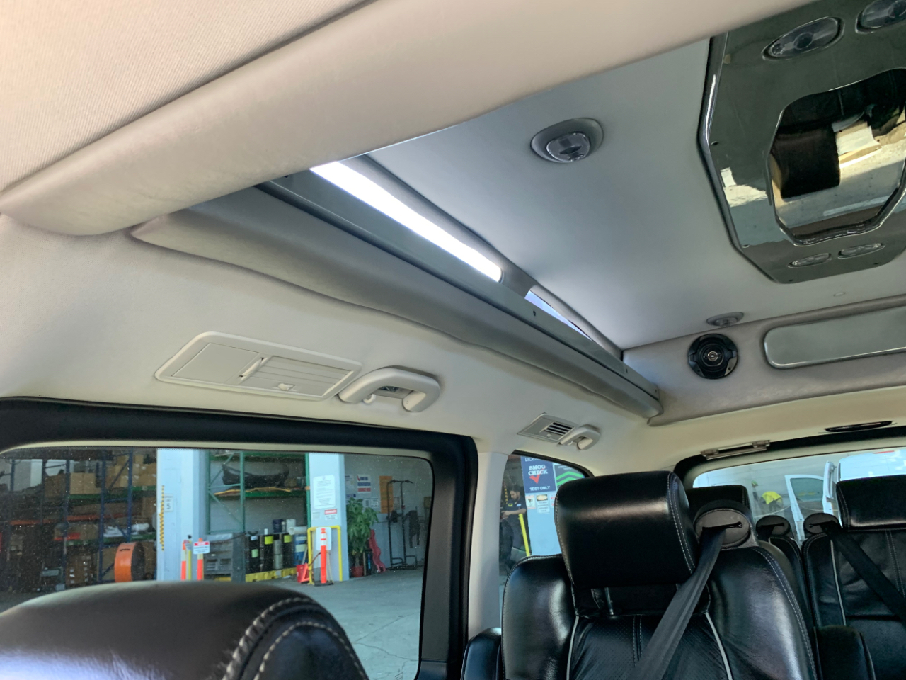 Mercedes-Benz Metris Passenger Van Standard Roof 126" Wheelbase 2018