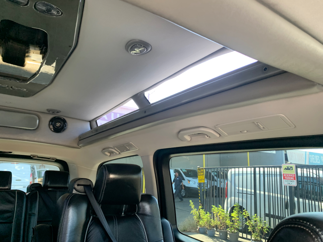 Mercedes-Benz Metris Passenger Van Standard Roof 126" Wheelbase 2018