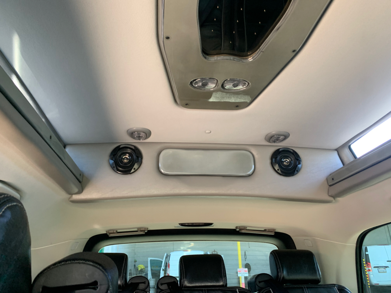 Mercedes-Benz Metris Passenger Van Standard Roof 126" Wheelbase 2018