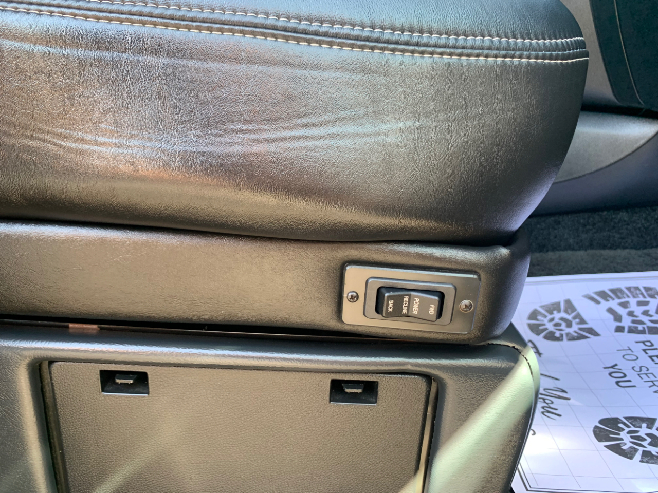Mercedes-Benz Metris Passenger Van Standard Roof 126" Wheelbase 2018