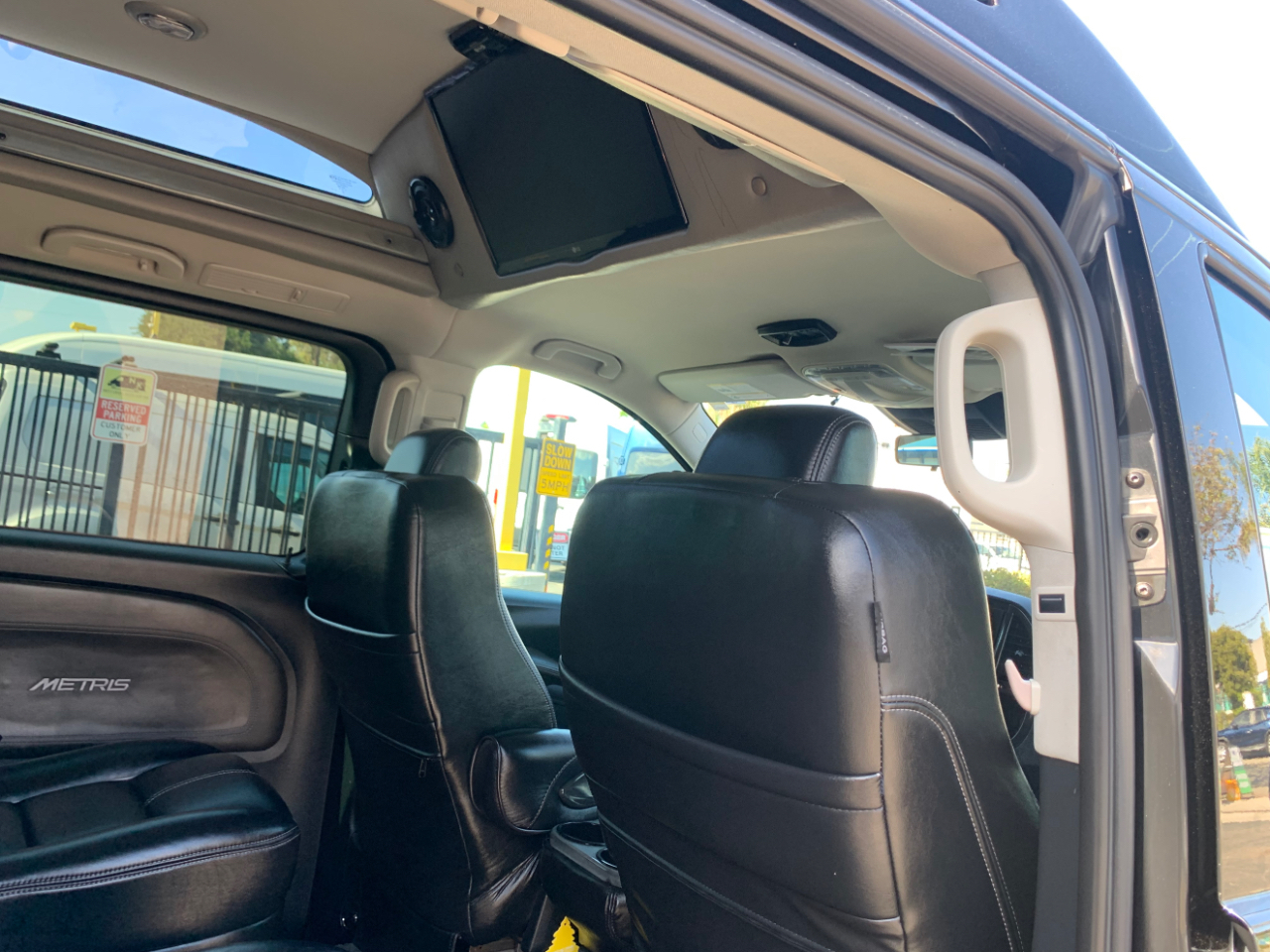 Mercedes-Benz Metris Passenger Van Standard Roof 126" Wheelbase 2018