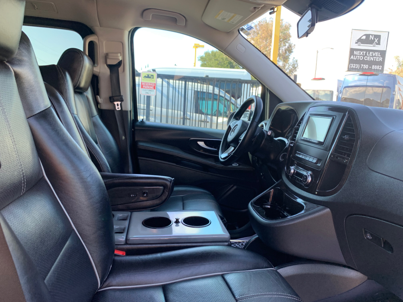 Mercedes-Benz Metris Passenger Van Standard Roof 126" Wheelbase 2018