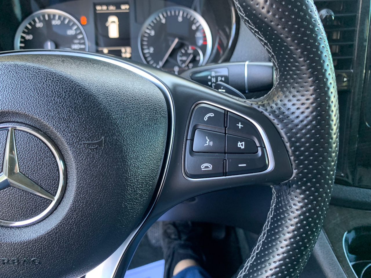 Mercedes-Benz Metris Passenger Van Standard Roof 126" Wheelbase 2018
