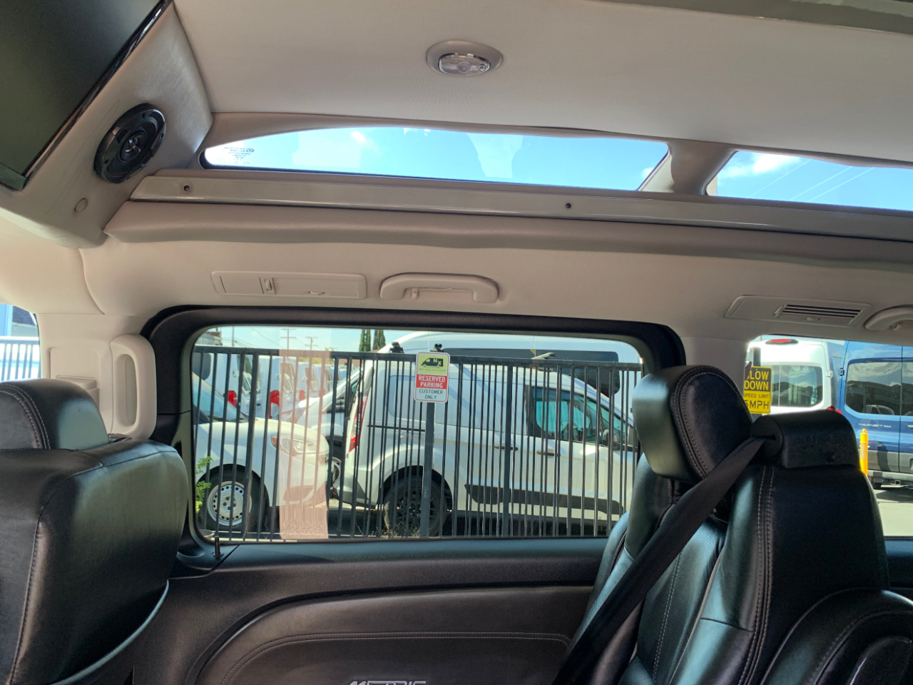 Mercedes-Benz Metris Passenger Van Standard Roof 126" Wheelbase 2018