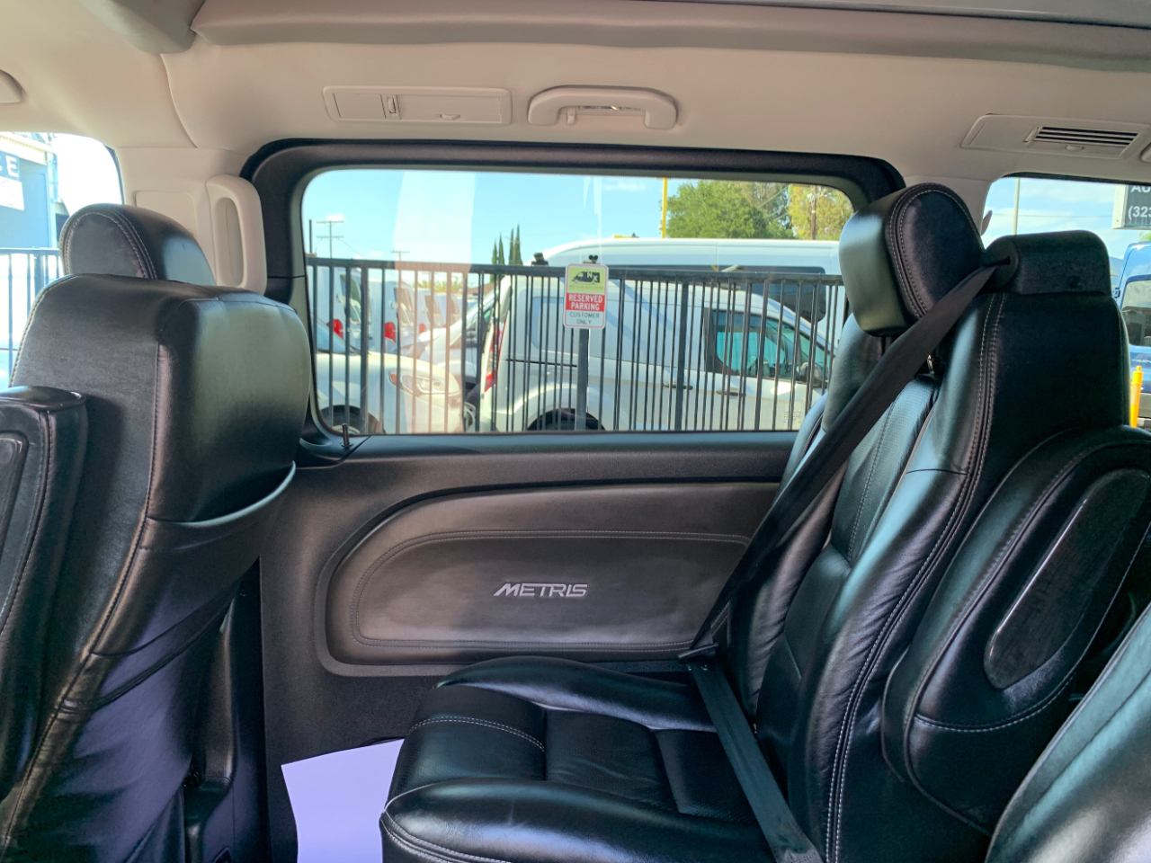 Mercedes-Benz Metris Passenger Van Standard Roof 126" Wheelbase 2018