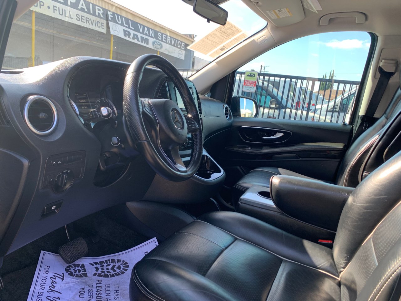 Mercedes-Benz Metris Passenger Van Standard Roof 126" Wheelbase 2018