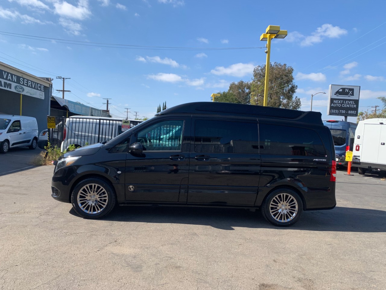 Mercedes-Benz Metris Passenger Van Standard Roof 126" Wheelbase 2018