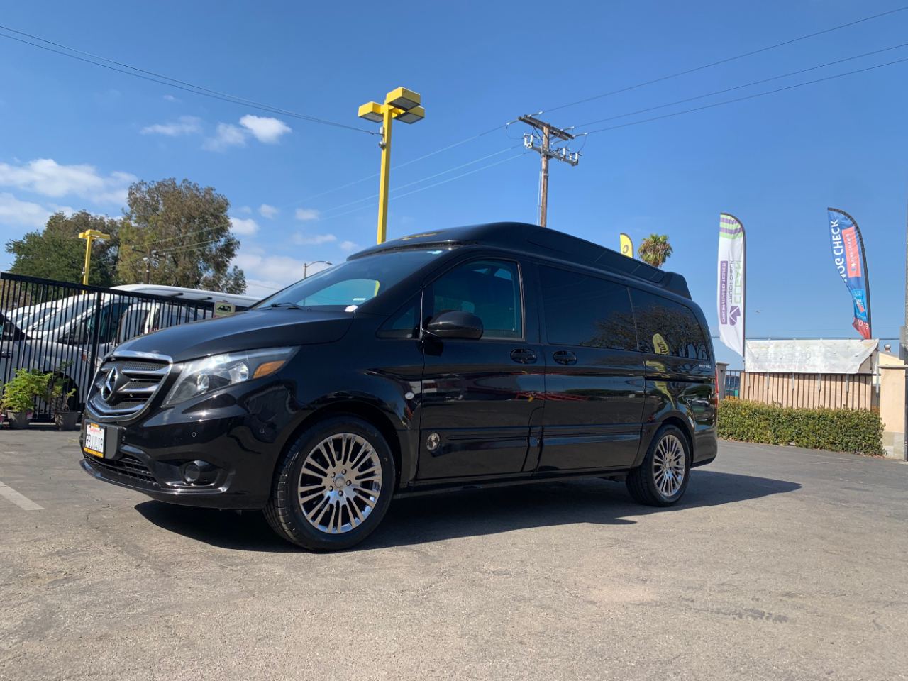 Mercedes-Benz Metris Passenger Van Standard Roof 126" Wheelbase 2018