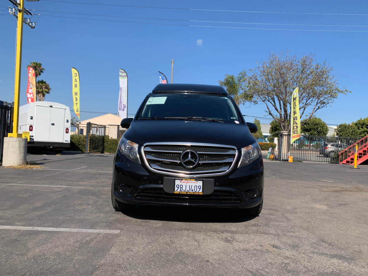 Mercedes-Benz Metris Passenger Van Standard Roof 126" Wheelbase 2018