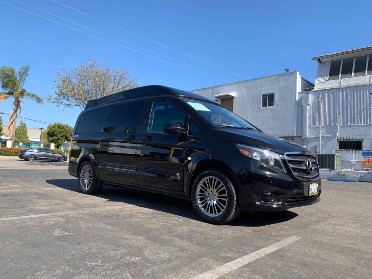 Mercedes-Benz Metris Passenger Van Standard Roof 126" Wheelbase 2018