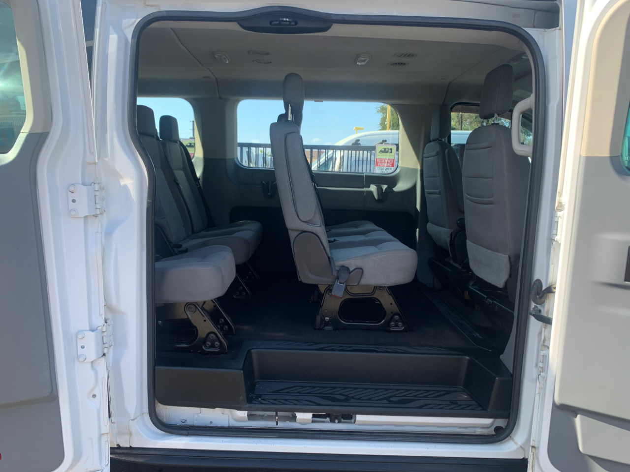 Ford Transit Passenger Wagon T-350 148" Low Roof XLT Swing-Out RH Dr 2019