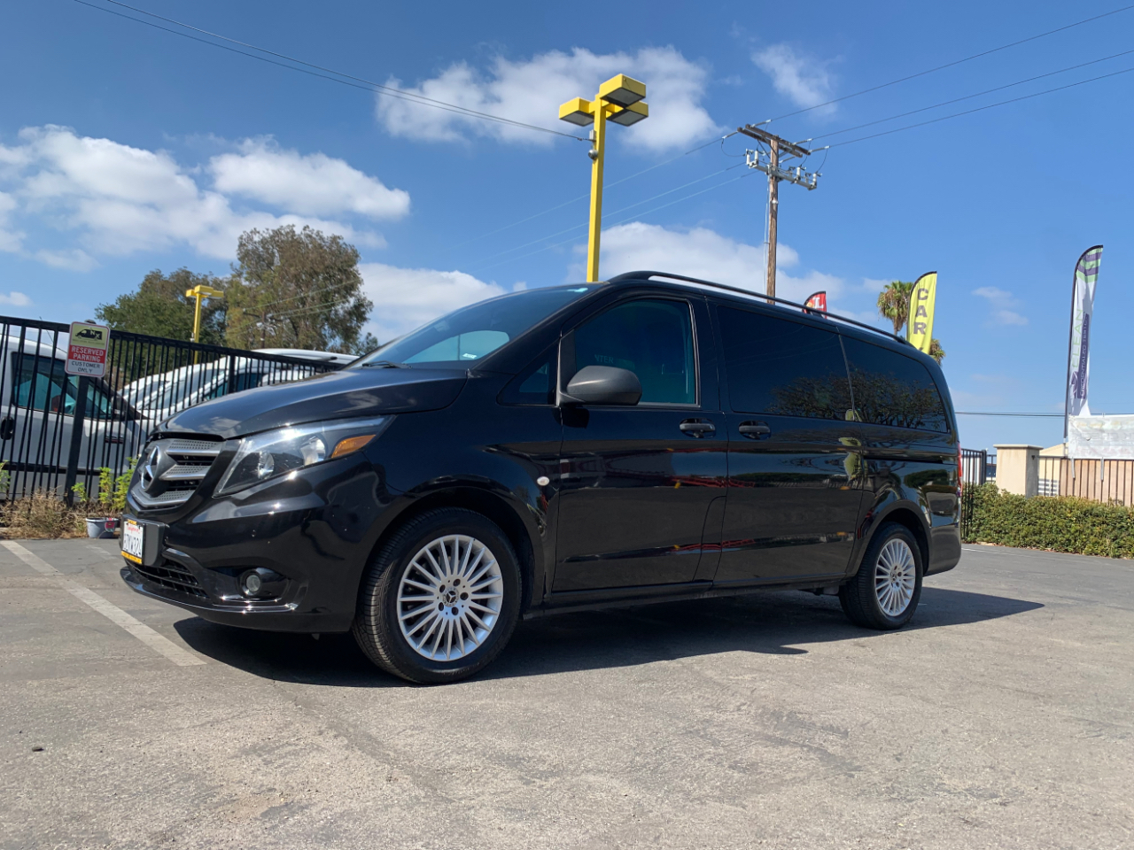 Mercedes-Benz Metris Passenger Van Standard Roof 126" Wheelbase 2019