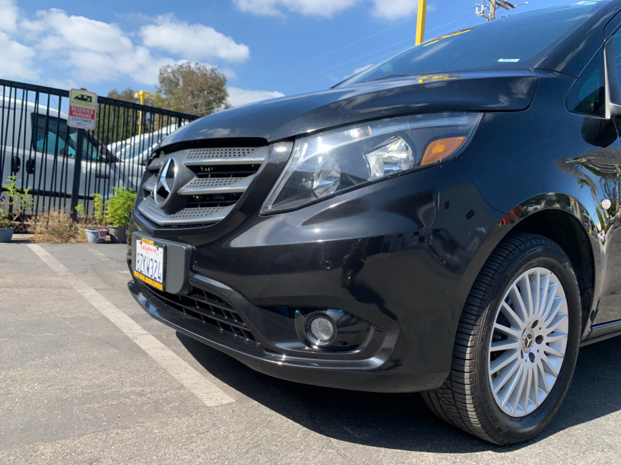 Mercedes-Benz Metris Passenger Van Standard Roof 126" Wheelbase 2019