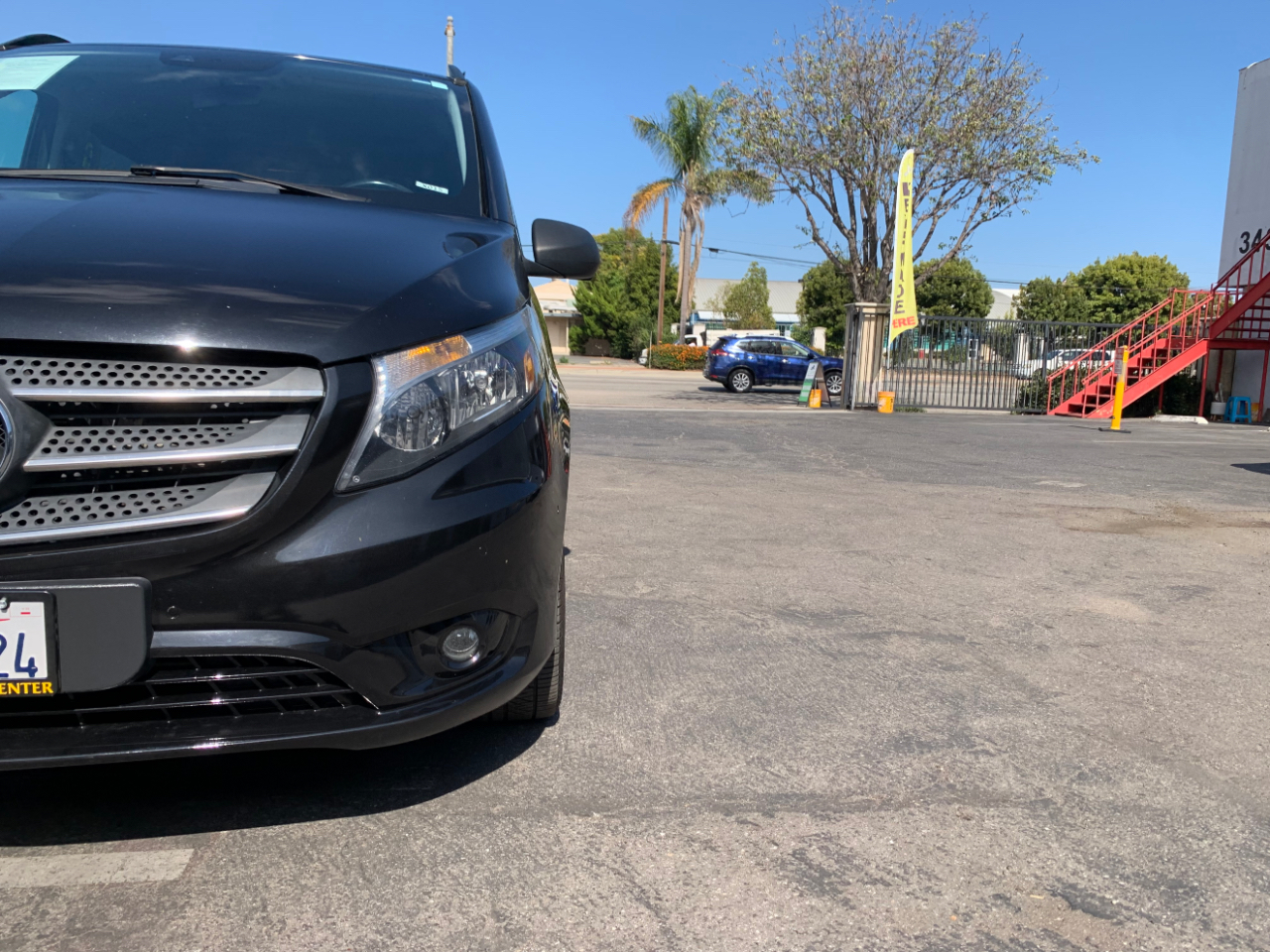 Mercedes-Benz Metris Passenger Van Standard Roof 126" Wheelbase 2019