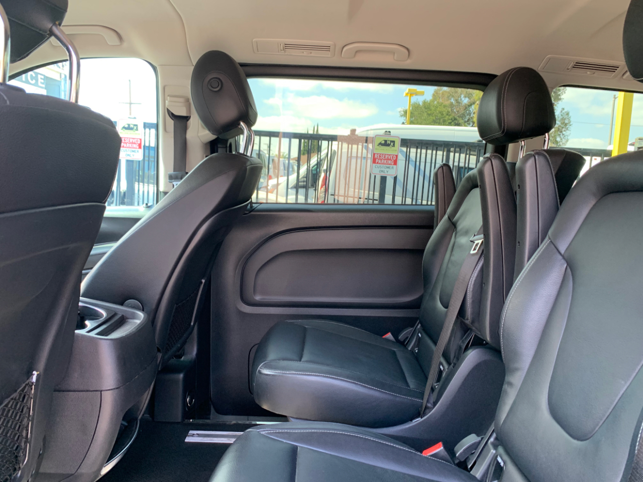 Mercedes-Benz Metris Passenger Van Standard Roof 126" Wheelbase 2019