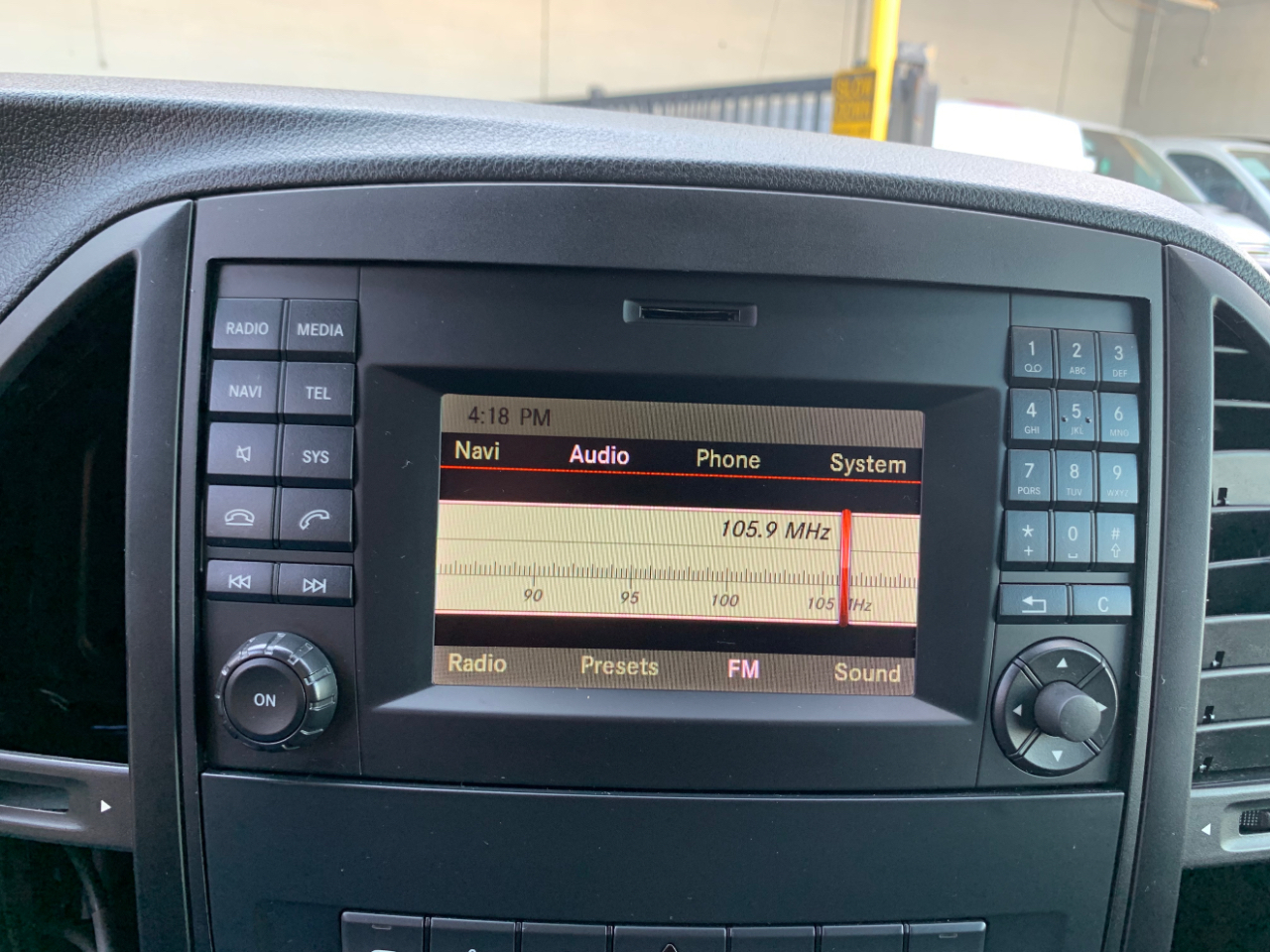 Mercedes-Benz Metris Passenger Van Standard Roof 126" Wheelbase 2019