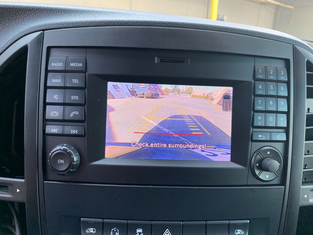 Mercedes-Benz Metris Passenger Van Standard Roof 126" Wheelbase 2019