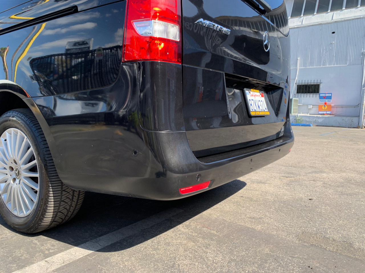 Mercedes-Benz Metris Passenger Van Standard Roof 126" Wheelbase 2019