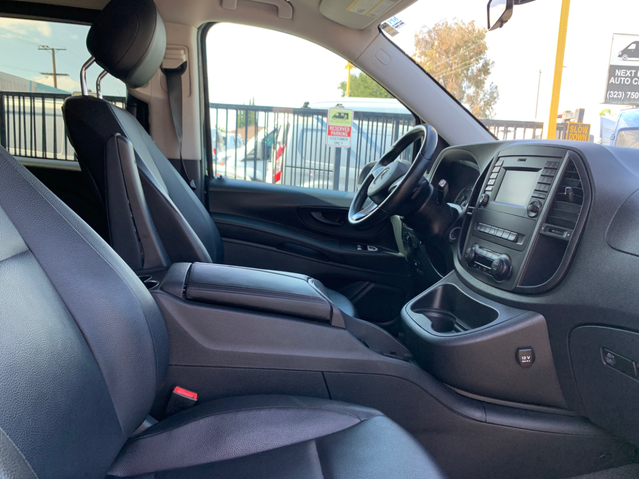 Mercedes-Benz Metris Passenger Van Standard Roof 126" Wheelbase 2019