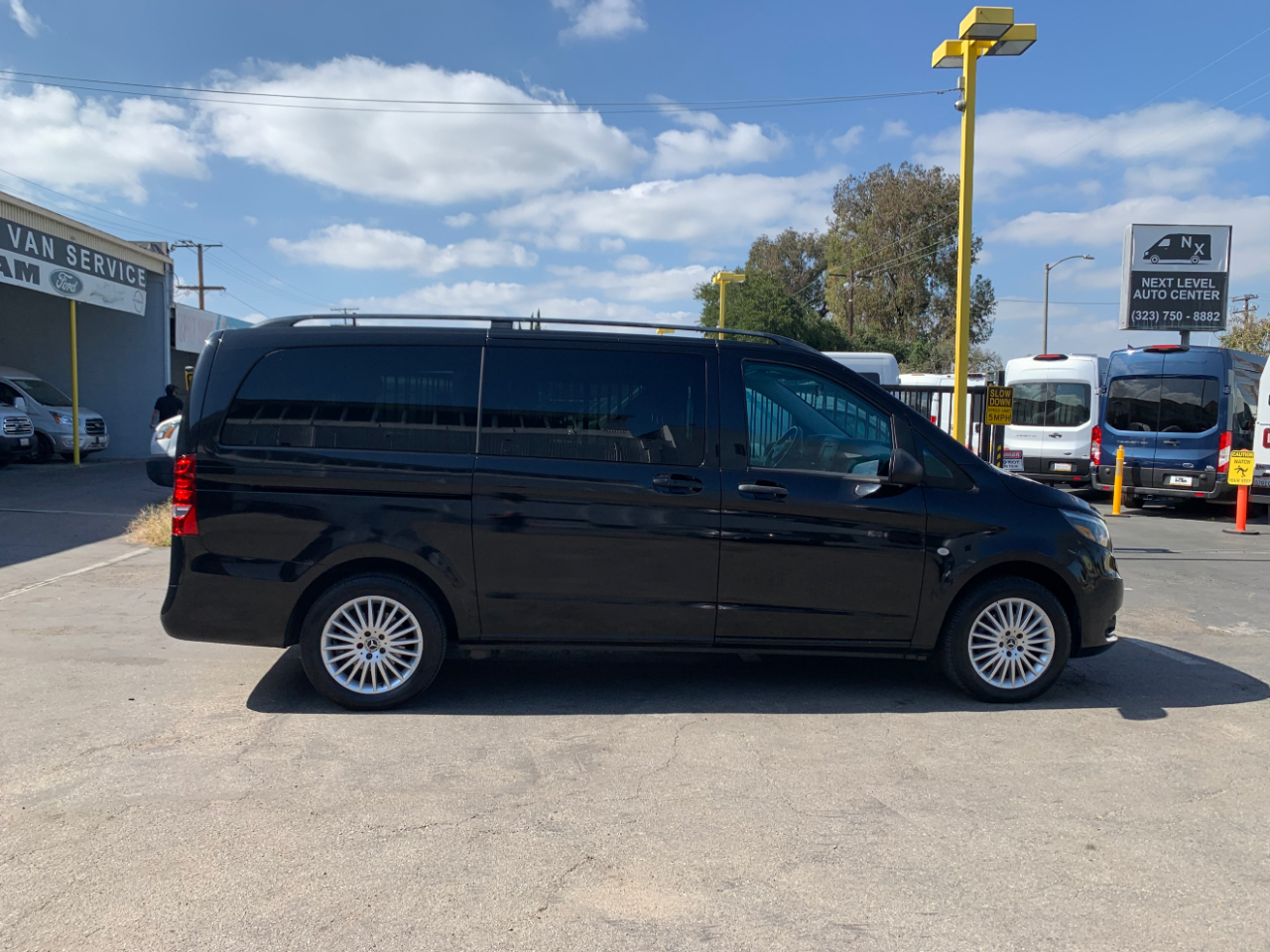 Mercedes-Benz Metris Passenger Van Standard Roof 126" Wheelbase 2019