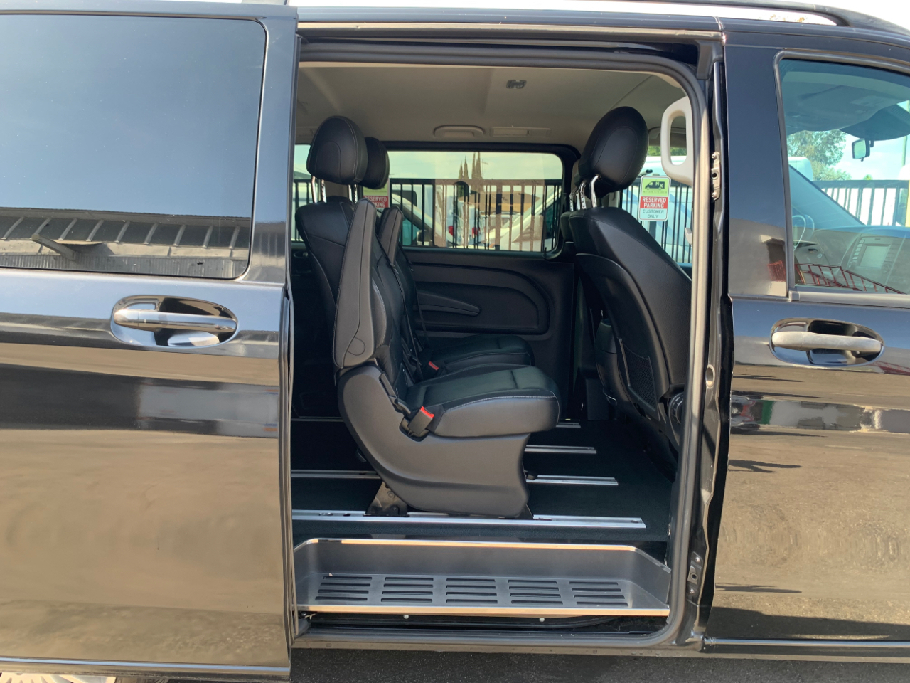 Mercedes-Benz Metris Passenger Van Standard Roof 126" Wheelbase 2019