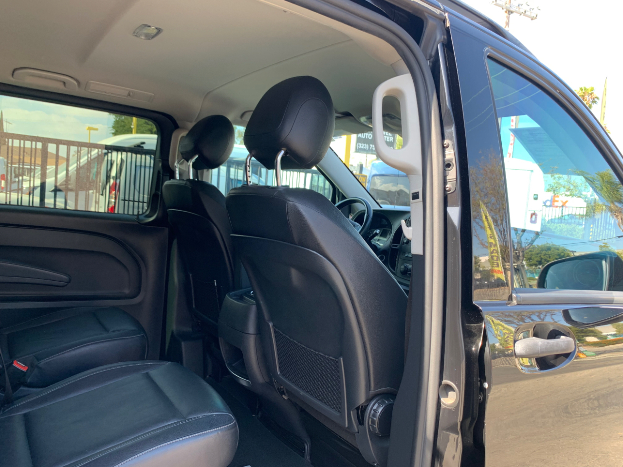 Mercedes-Benz Metris Passenger Van Standard Roof 126" Wheelbase 2019
