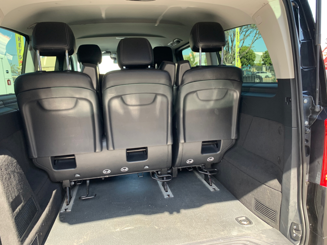 Mercedes-Benz Metris Passenger Van Standard Roof 126" Wheelbase 2019
