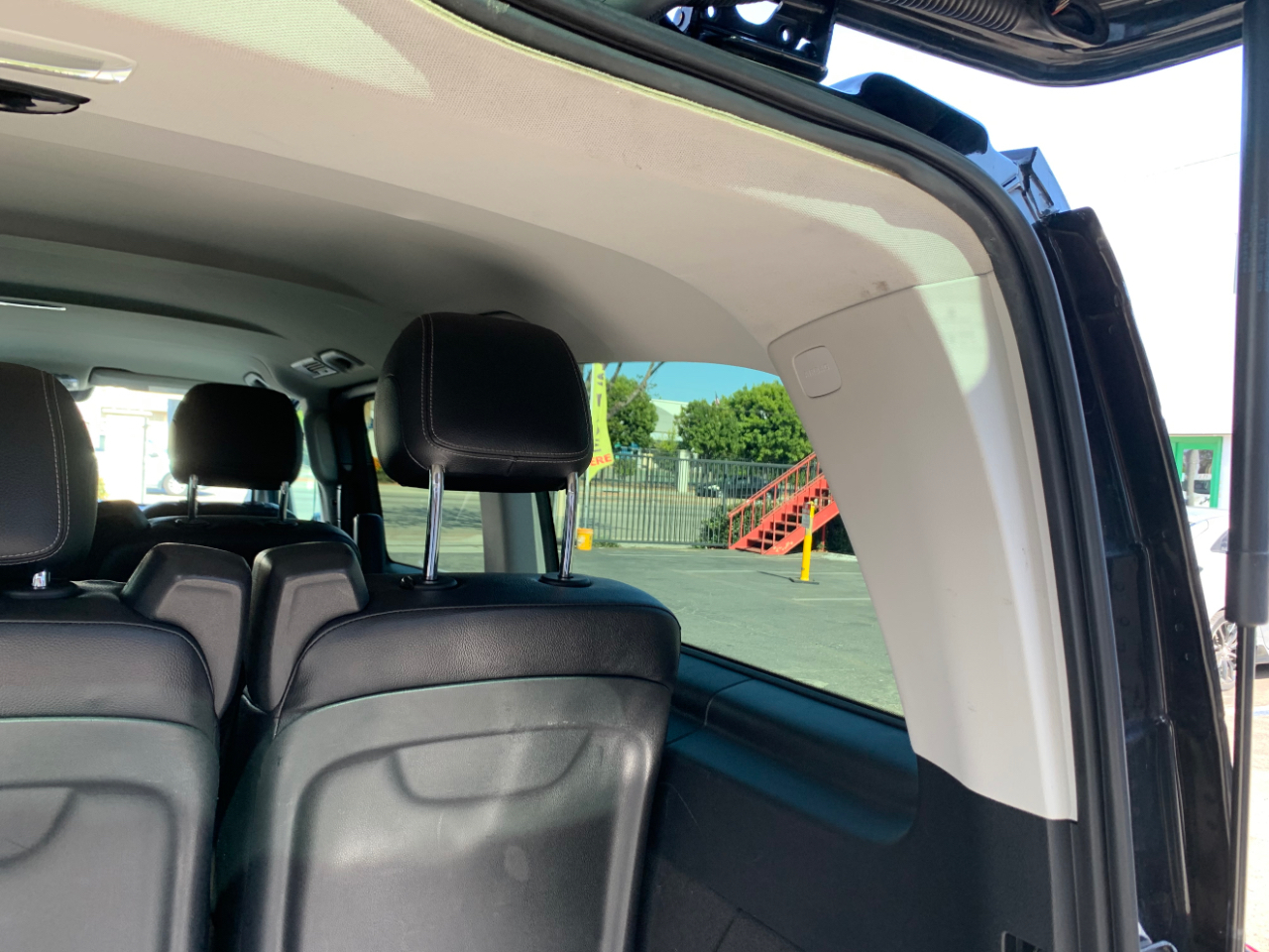 Mercedes-Benz Metris Passenger Van Standard Roof 126" Wheelbase 2019