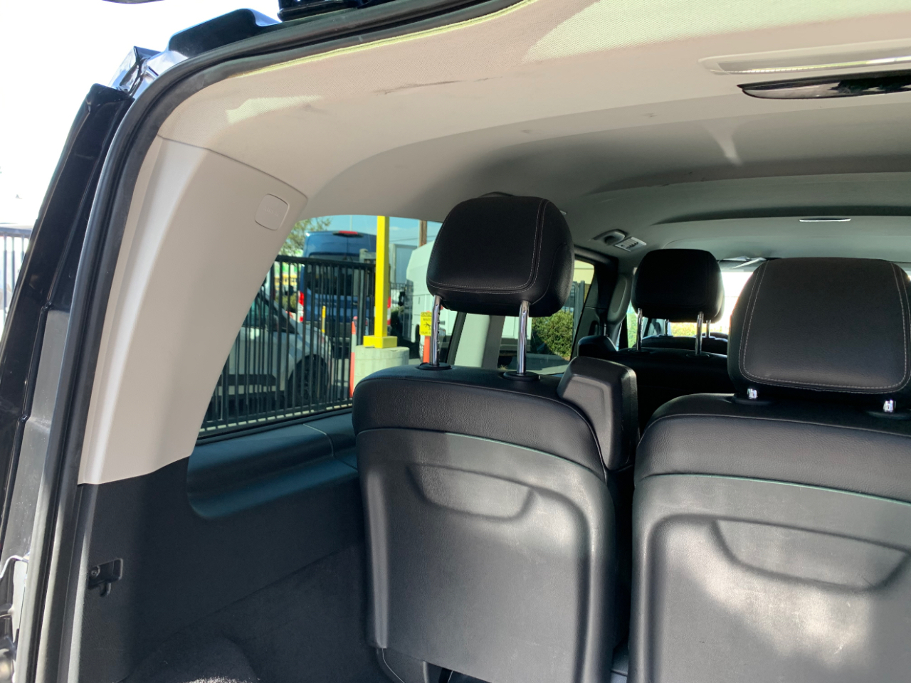 Mercedes-Benz Metris Passenger Van Standard Roof 126" Wheelbase 2019