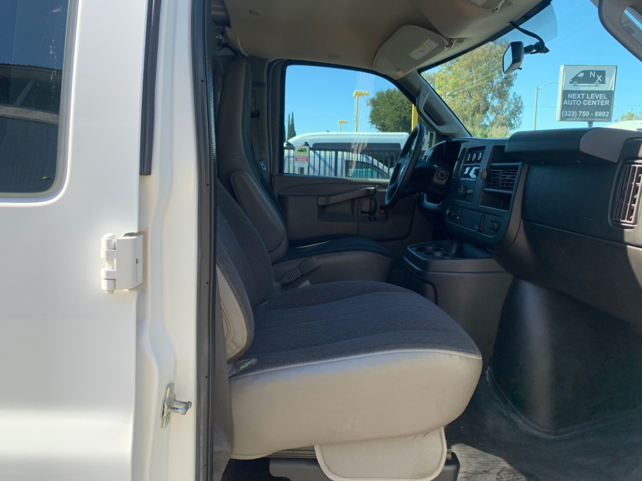 Chevrolet Express Cargo Van RWD 2500 135" 2018