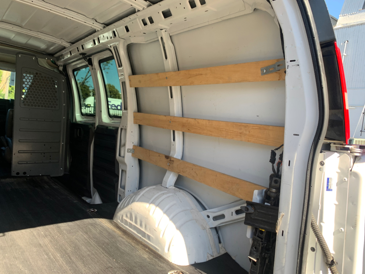 Chevrolet Express Cargo Van RWD 2500 135" 2018
